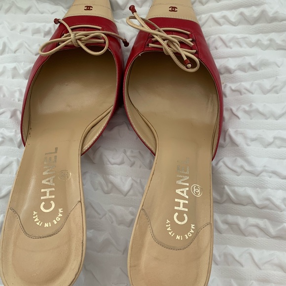 💯Authentic CHANEL  Pointed toe Leather Mules - Picture 4 of 6